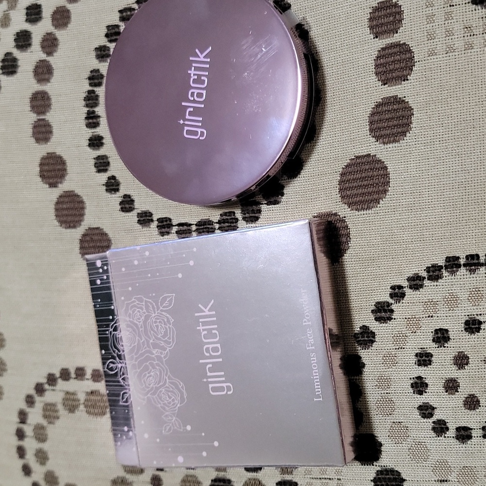 Girlactik Luminous Face Powder 9g